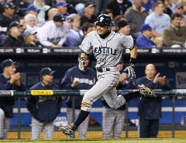 Seattle Mariners' Ichiro 2-for-5 against Kansas City Royals