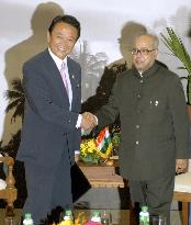 Foreign ministers lay groundwork for Abe's India trip