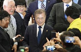 Moon set to win S. Korean presidential election: exit poll