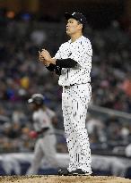 Baseball: Tanaka roughed up by Red Sox