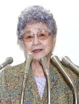 Abductee Megumi Yokota's mother meets press