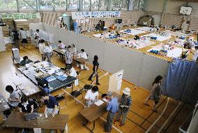 Quake-hit Niigata residents cast ballots for upper house electio