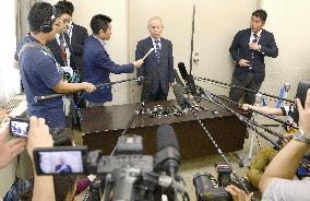TEPCO chief Hirose meets with reporters