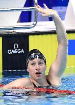 King smashes women's 50m breaststroke world record to win gold