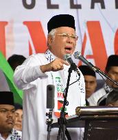 Malaysian PM leads rally to protest Trump's Jerusalem decision