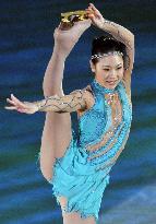 Japan's top skaters treat audience to fashionable ice show