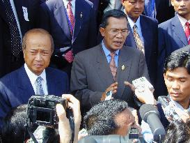 Cambodia parliament attests new gov't led by Hun Sen