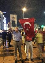 Fighting erupts in Turkey as military members attempt coup