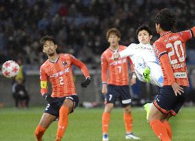 Soccer: Taniguchi winner sends Frontale into Emperor's Cup final