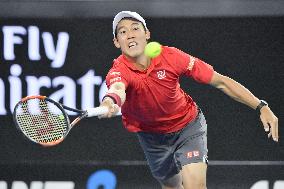 Tennis: Nishikori reaches Australian Open 4th round