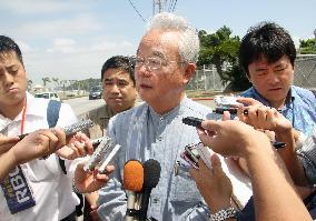Okinawa deputy governor meets with U.S. commander