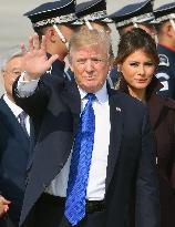 Trump arrives in S. Korea