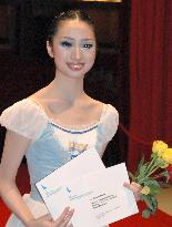 Akane Takada wins Lausanne ballet contest for student dancers