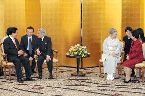 Emperor Akihito visits Chinese President for farewell