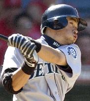 (1)Ichiro marks 3rd 50-hit month in major leagues