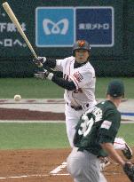 (1)Yomiuri vs. Devil Rays in Tokyo exhibition