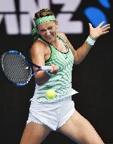 Kerber beats Azarenka