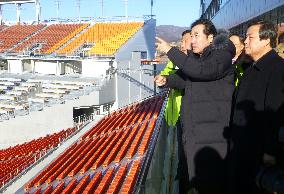 S. Korea's PM visits Pyeongchang Olympic stadium