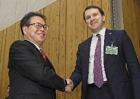 Japanese, Russian economic ministers