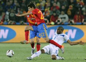 Spain beat Honduras 2-0 in World Cup Group H match