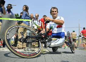 Former F1 driver Zanardi wins road hand-cycling gold