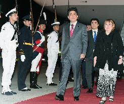 PM Abe arrives in Buenos Aires