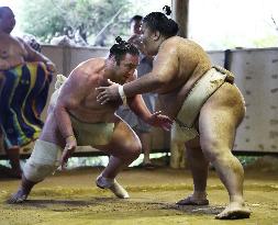 Sumo: Georgian wrestler Tochinoshin