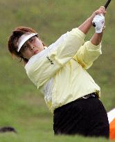 Kimura grabs 3-shot lead at Chateraise Queen's Cup