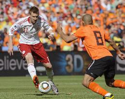 Netherlands beat Denmark at World Cup