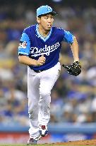 Dodgers' Maeda fans 7 to earn 12th win