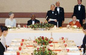 Emperor, empress host banquet for Singapore president
