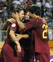 Portugal beat Netherlands 1-0 to advance to World Cup last 8