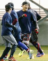 Tanaka opens training to media