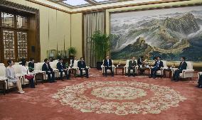 Japanese politicians' visit to China