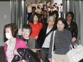 2 JAL flights from Europe arrive at Narita with 500 aboard