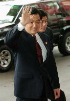 Hu arrives attend Asian-African summit