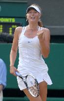 Sharapova of Russia beats American Amy Frazier