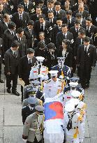 Late former S. Korean president's body arrives at parliament