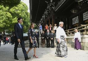 Trudeau, wife pray for reconstruction of quake-hit areas