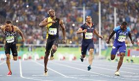 Olympics: Bolt wins 3rd consecutive 100m gold