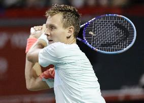 Tennis: Muller upsets Berdych in Japan Open 1st round