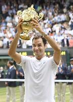 Federer wins record 8th Wimbledon title