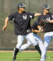 Baseball: Yankees' Tanaka