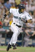 Ichiro triples against Tigers, helps team win