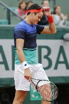 Raonic defeated in French Open 4th round