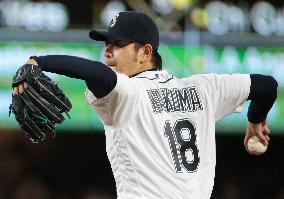 Iwakuma roughed up by Blue Jays