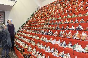 "Hina" dolls on display in hot-spring resort in Gunma