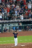 Aoki tallies 2,000 career hits