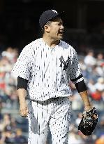 Baseball: Tanaka earns 13th win as Yankees defeat Blue Jays