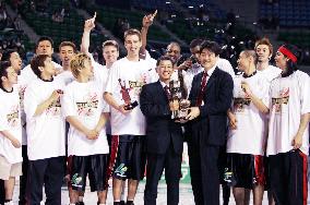 Osaka wins 2nd straight basketball bj league title